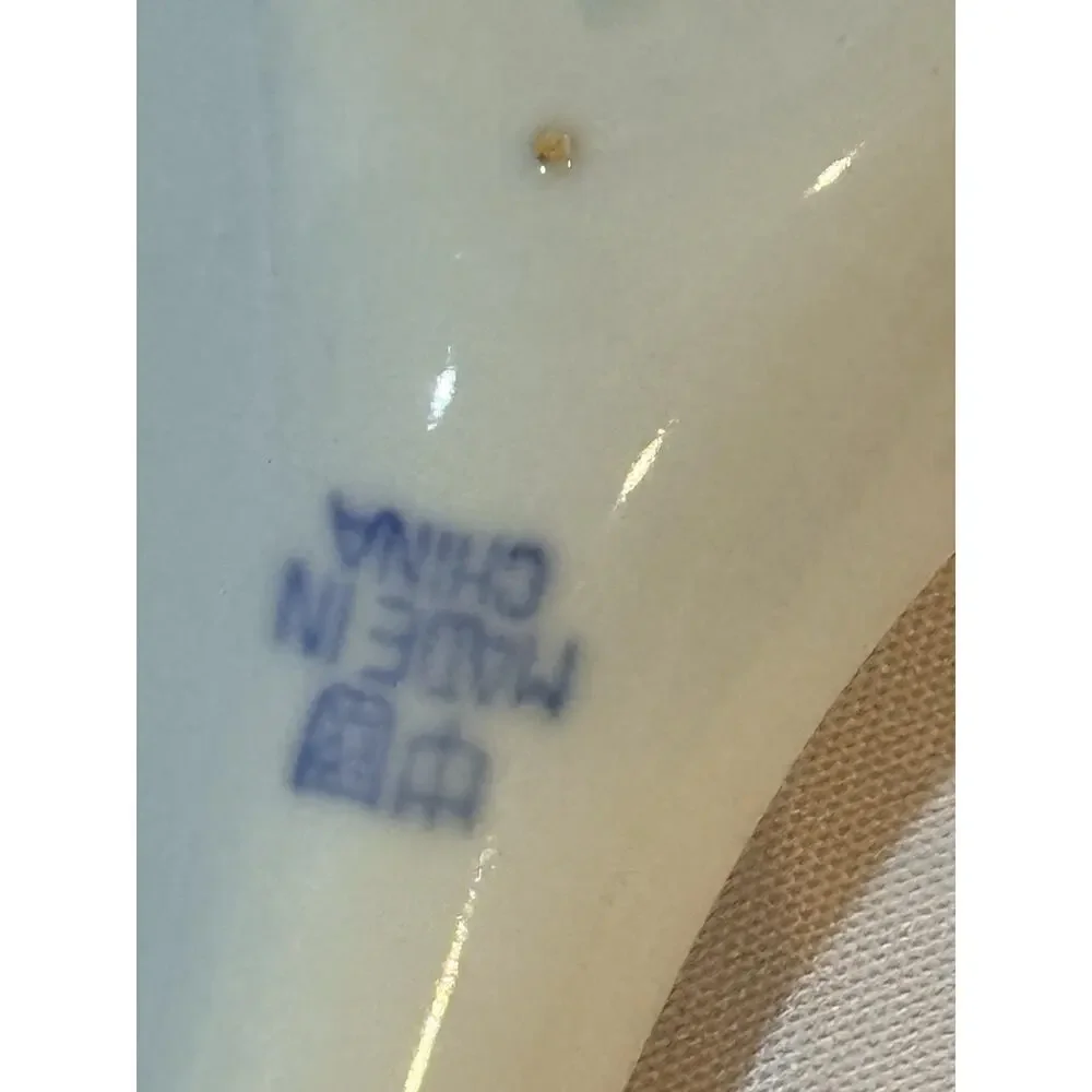 Vintage Chinese Rice Grain Porcelain Blue White Soup Set 2 Cups 2 Saucers Spoon